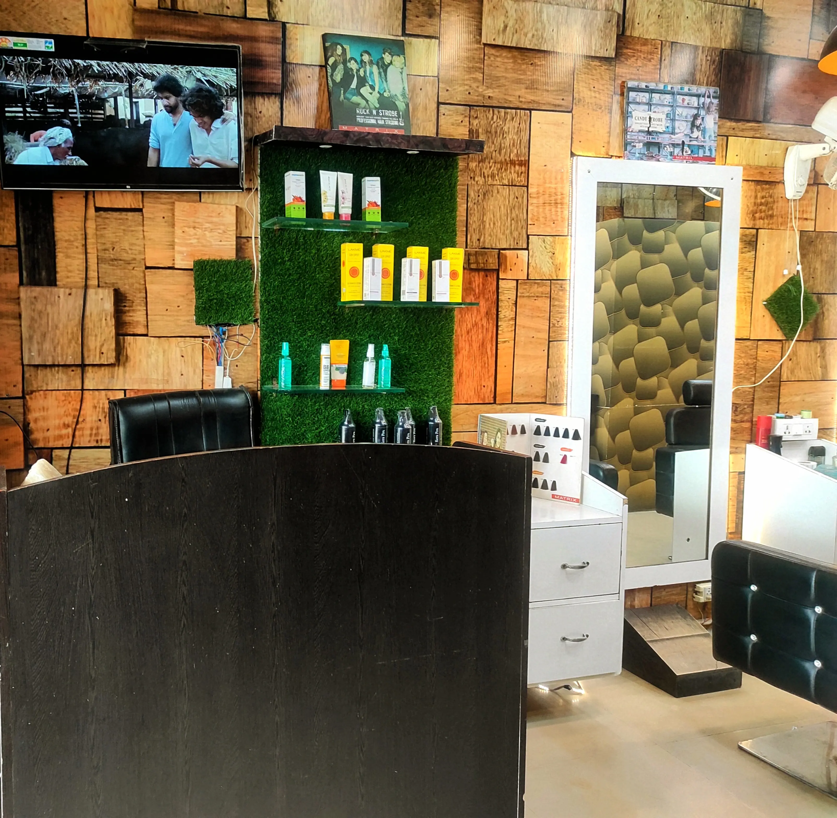 Anu Makeover Luxury Looks A Family Salon