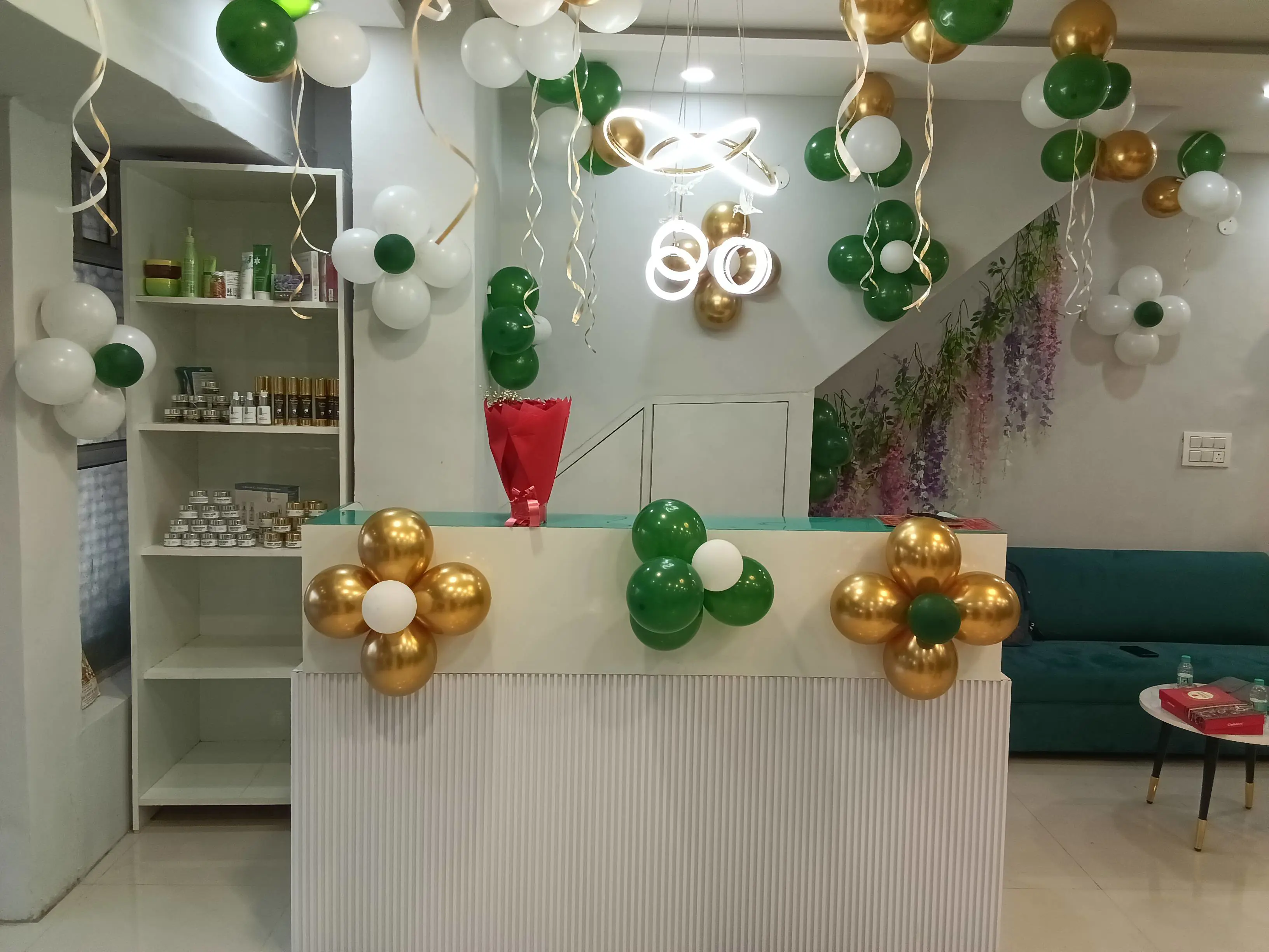 New Looks Unisex Salon