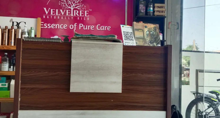 Ashirwad Scissors & Comb Unisex Salon
