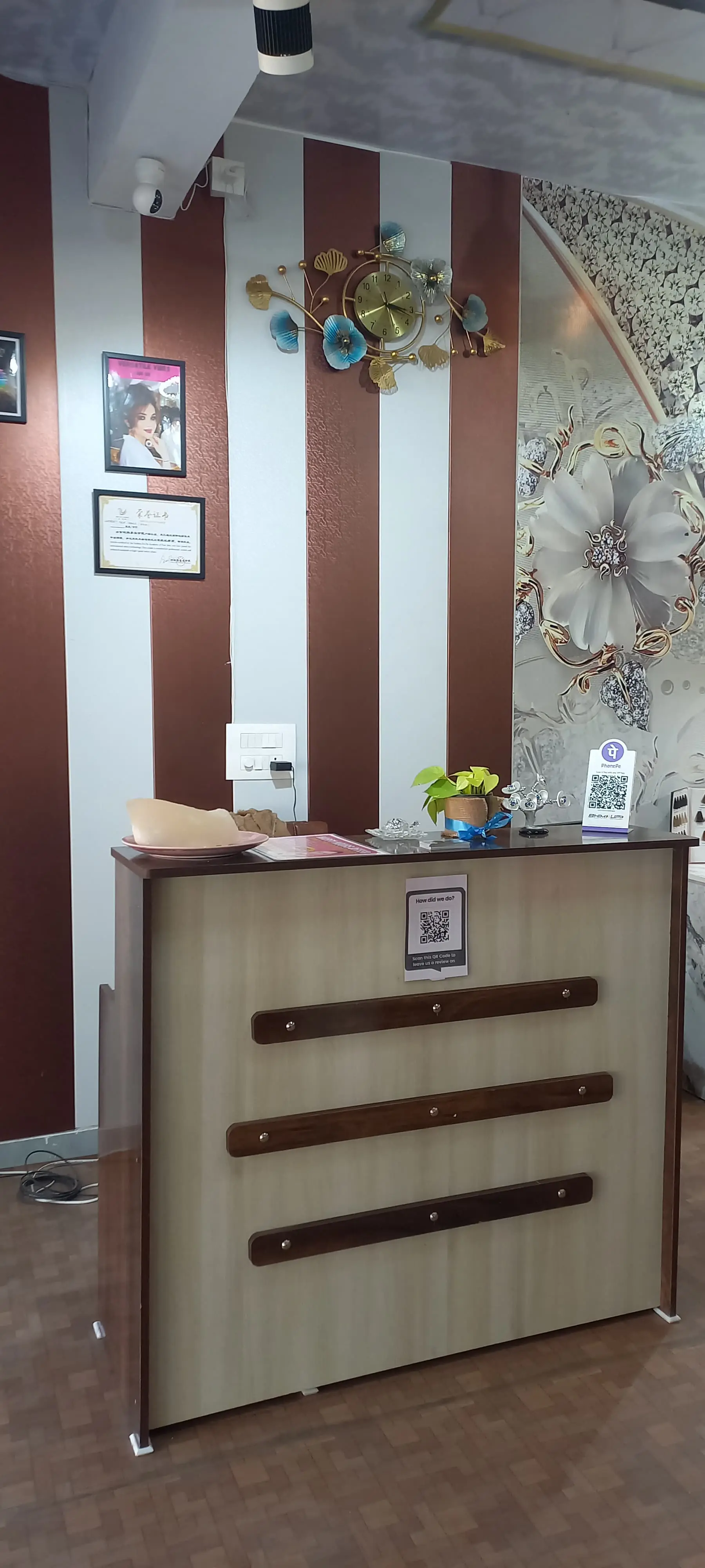 Versatile Vibe Unisex Salon & Academy